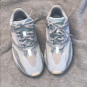 Yeezy 700 inertia AUTHENTIC No Box